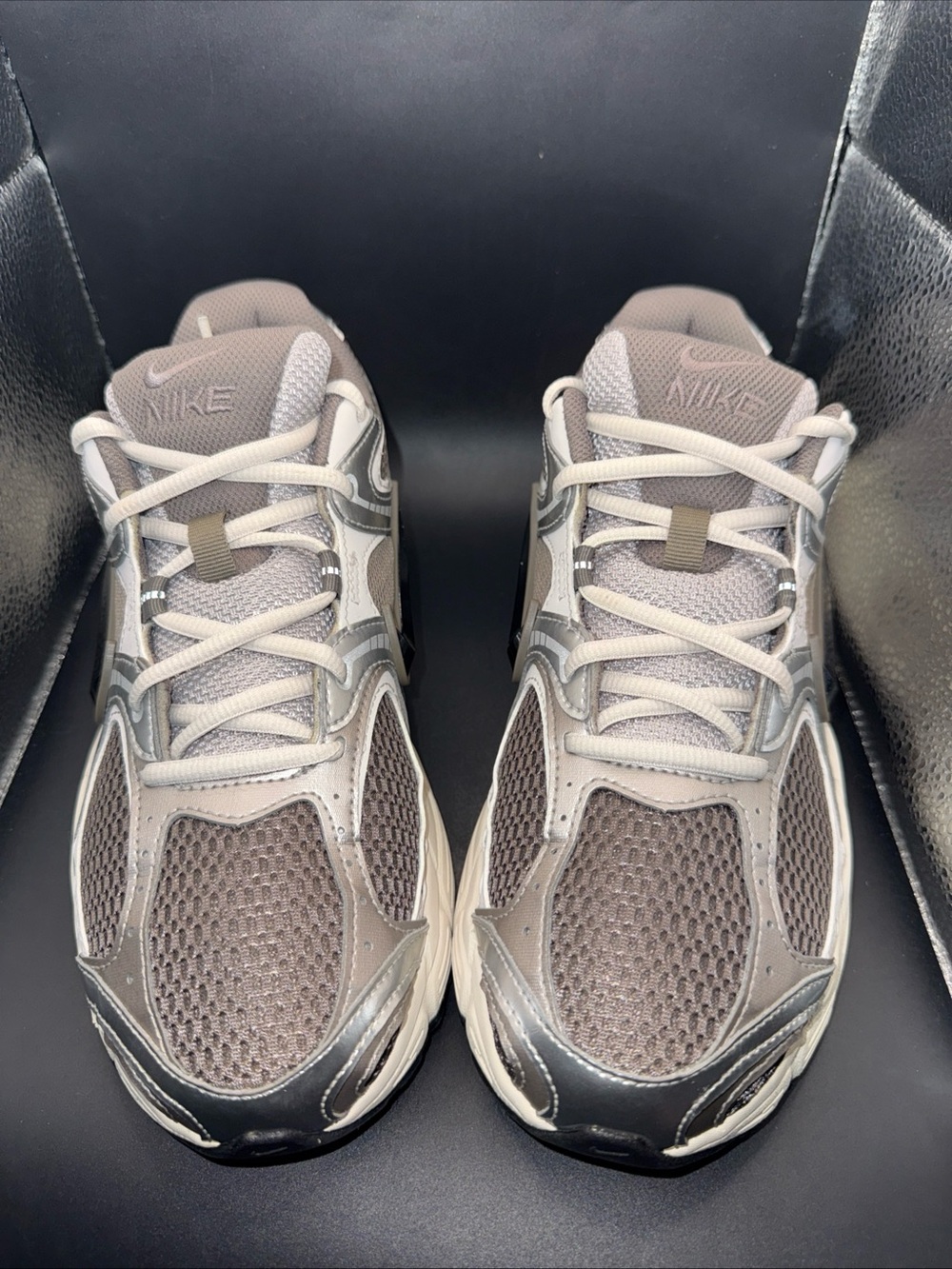 Size 9 - Nike V5 RNR Cave Stone, HJ5228-200, Clean, Replace Box, Excellent